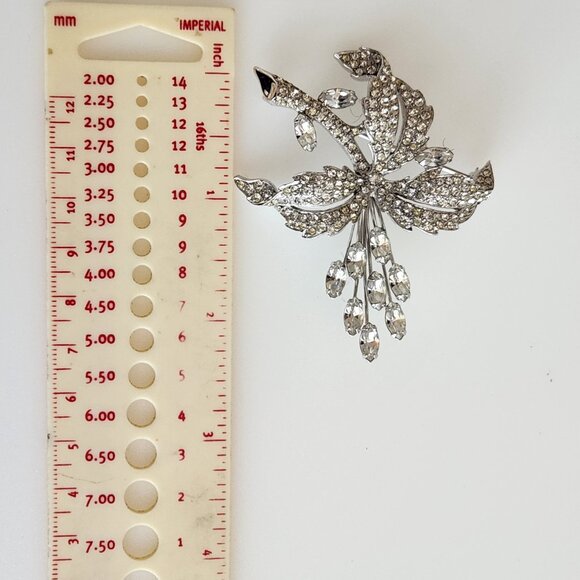 EARLY 1950 RARE VINTAGE BOUCHER FOR AVON OF BELLEVILLE RHINESTONE FLOWER BROOCH - Picture 7 of 9